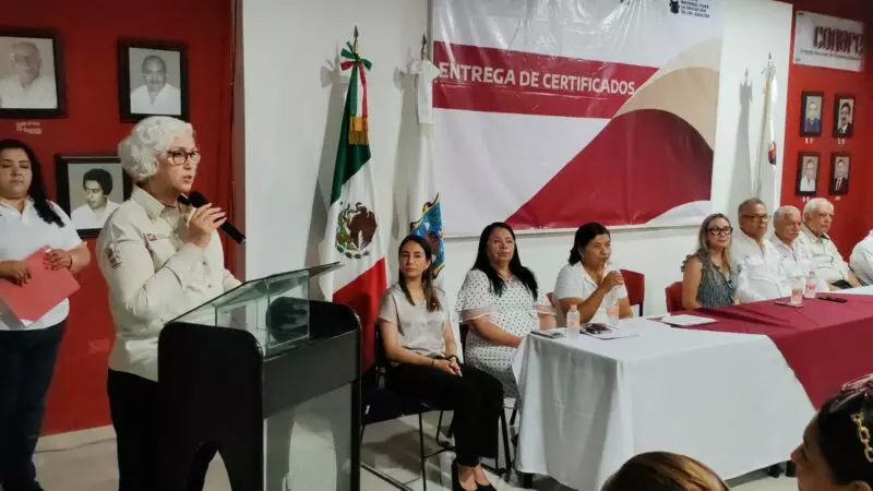 Entrega ITEA certificados de educación básica a 150 tamaulipecos