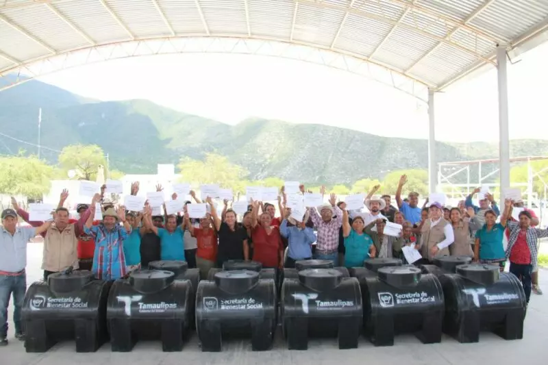 Lleva SEBIEN apoyos a familias de Bustamante