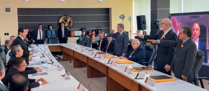 Toman protesta nuevos integrantes del Patronato de la UAT