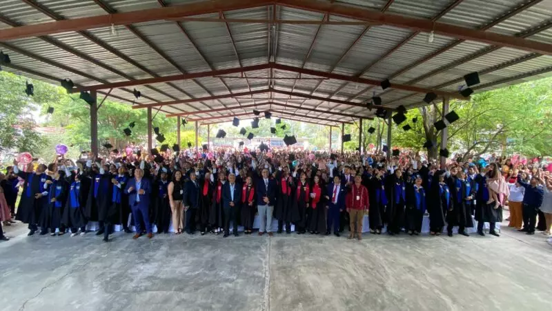 Egresan 92 nuevas docentes de la Escuela Normal “Profr. y Gral. Alberto Carrera Torres” en Jaumave