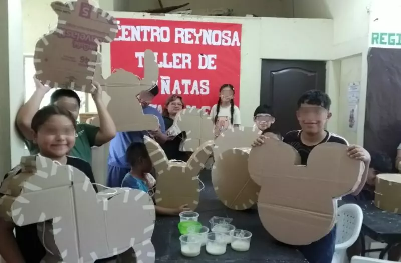 Fomentan valores y prevención del delito con taller infantil de piñatas en Reynosa