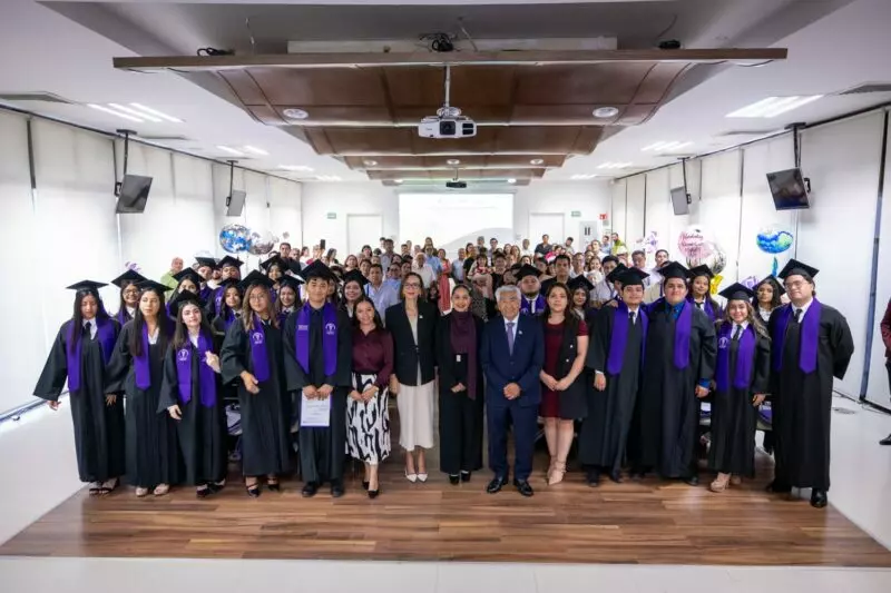 Gradúa DIF Tamaulipas a nuevos terapeutas físicos del Centro de Rehabilitación y Educación Especial