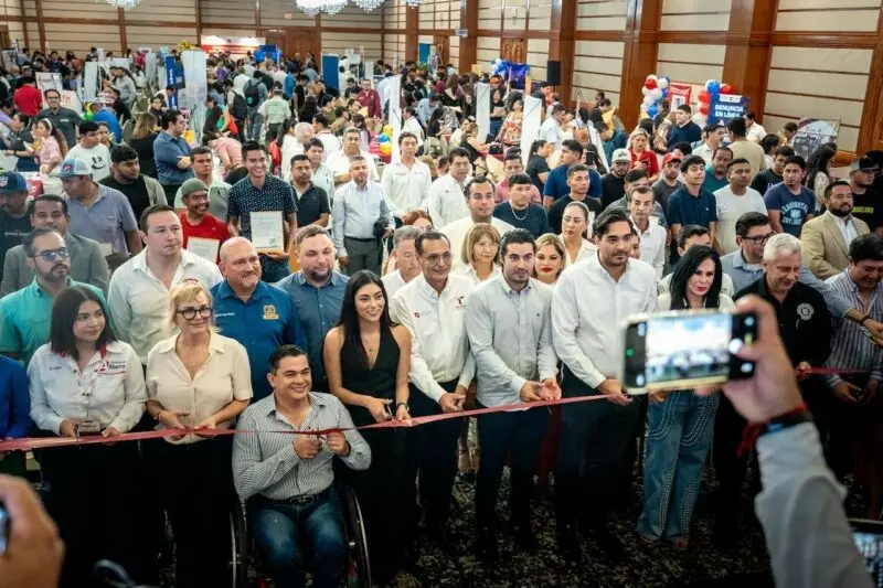 Ofertan más de mil vacantes en la Feria del Empleo para las Juventudes en Reynosa