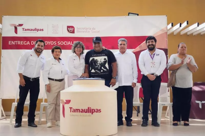 Lleva SEBIEN tinacos y programas de Bienestar a la zona sur de Tamaulipas
