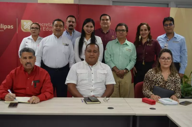 Capacitan a personal de la SET sobre atención en procesos médicos de trabajadores educativos