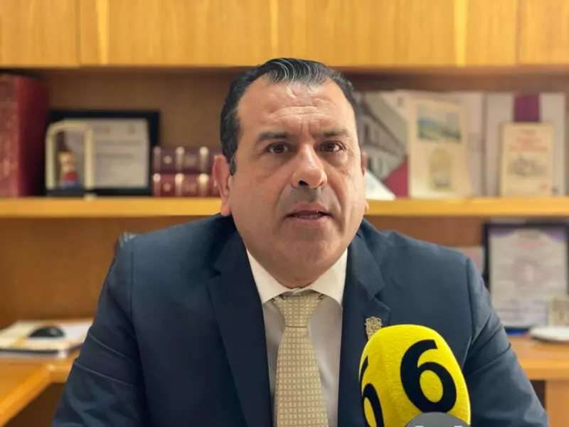 Llama secretario a la Comapa y a Obras Públicas a trabajar en coordinación para atender baches en Victoria