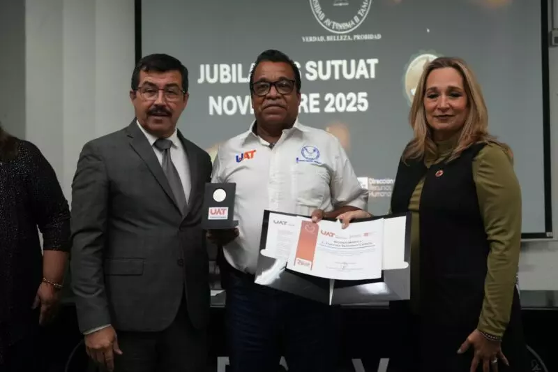 Preside rector homenaje al personal jubilado del SUTUAT