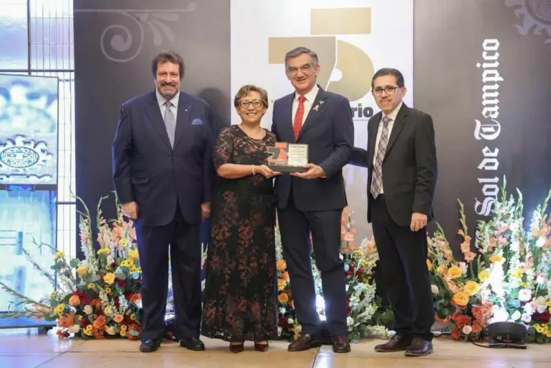 Ratifica gobernador su compromiso con la libertad de expresión