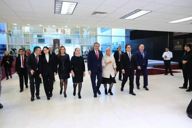 Entrega gobernador Medalla al Mérito «Luis García de Arellano» a Cecilia Imelda Lugo Cruz