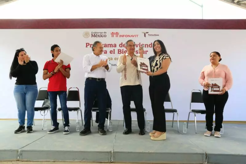Infonavit entrega viviendas del Bienestar a familias tamaulipecas