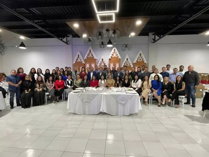Ofrece la UAT festejo navideño a sus maestros y trabajadores sindicalizados