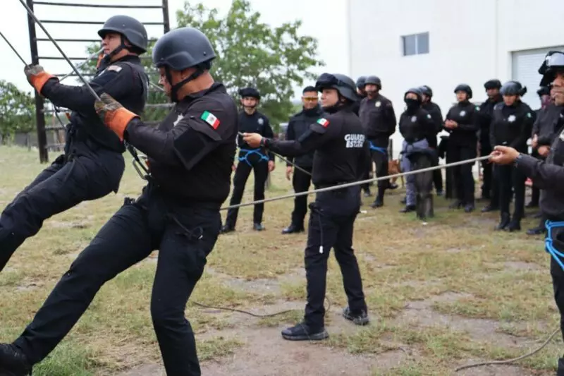 Capacitan a elementos operativos de la SSPT en Medicina Táctica Policial