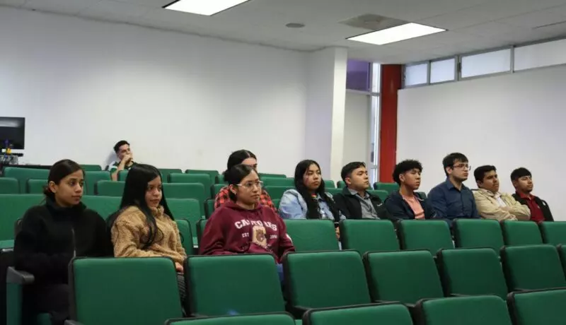 Integran a jóvenes de la UPRR con el sector productivo para potenciar su aprendizaje