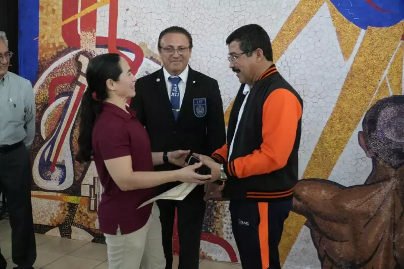 Recibe rector de la UAT reconocimiento de la Federación Mexicana de Judo