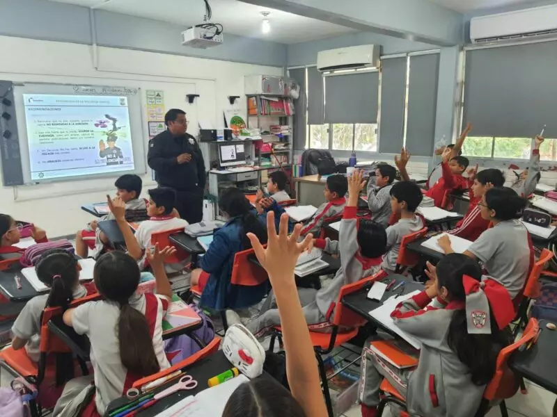 Promueven civismo digital y prevención de delitos cibernéticos entre estudiantes de primaria
