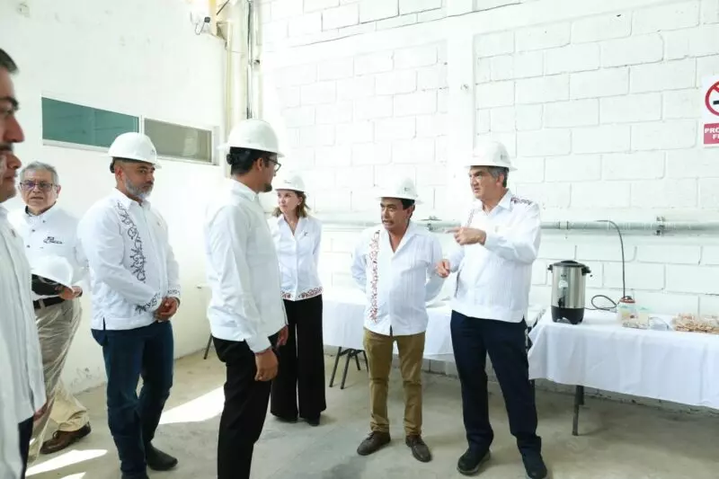 Gobernador constata avance de planta de combustibles alternativos en Altamira