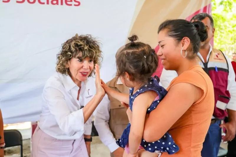 Entrega SEBIEN apoyos sociales en Güémez