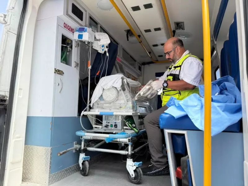 ISSSTE, Gobierno del Estado e IMSS Bienestar coordinan  traslado de recién nacido prematuro para garantizar atención  especializada