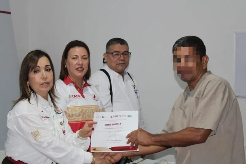 SSPT y el ITACE entregan 203 constancias de capacitación laboral en el CEDES Victoria