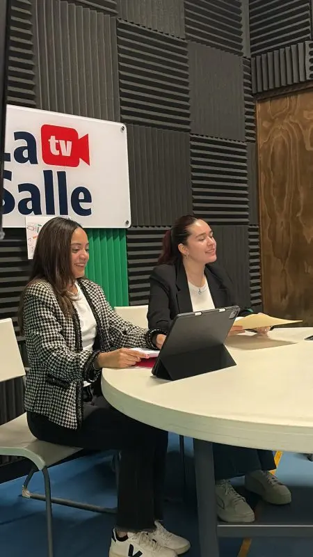 Estudiantes de la ULSA llevan los géneros periodísticos de opinión a la práctica mediante un noticiero