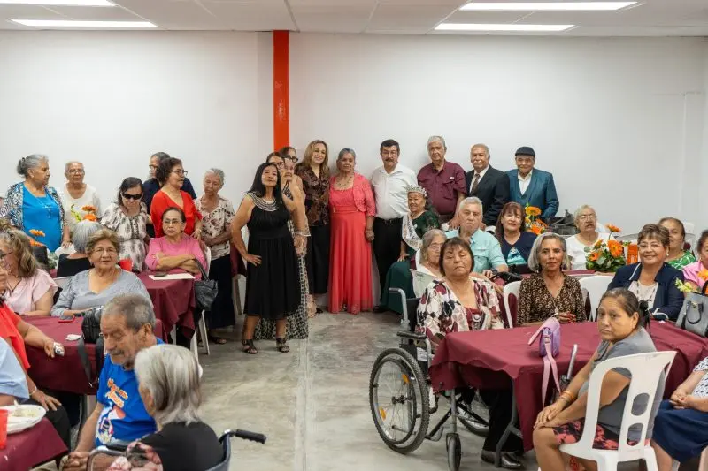 Celebra la UAT a adultos mayores del COMASS con nuevas  instalaciones y emotivo festejo en su día