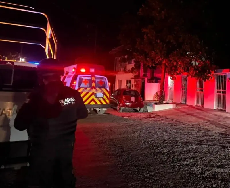 Guardia Estatal auxilia a familia lesionada tras incendio en vivienda en El Mante