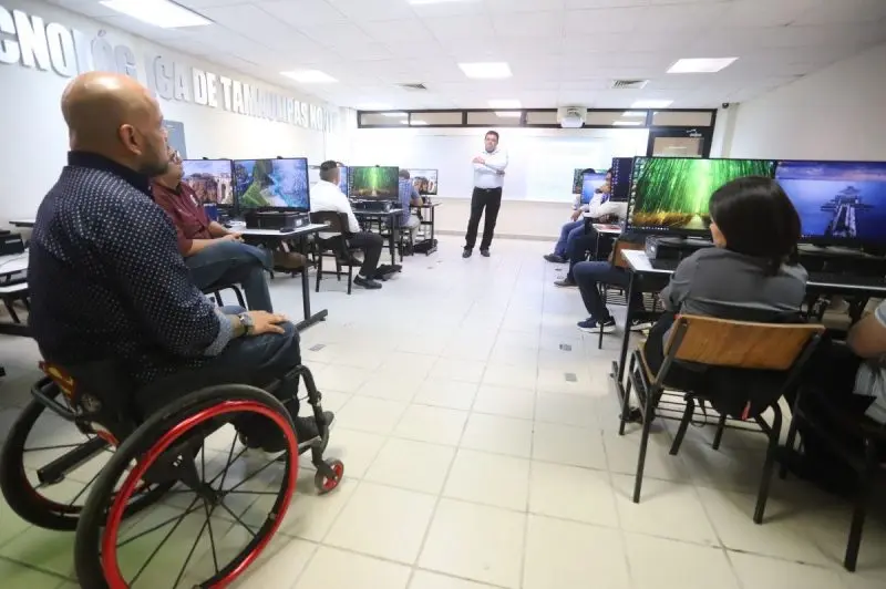 Fortalece UTTN a docentes mediante capacitación en semiconductores y microelectrónica